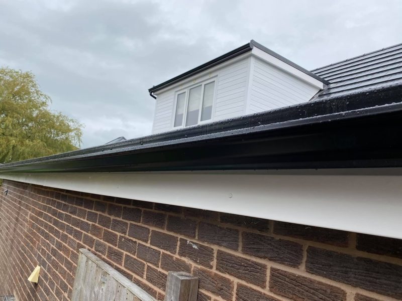 Aluminium-Seamless-gutters-fitted-at-Simmonstone-Advancedg.jpeg