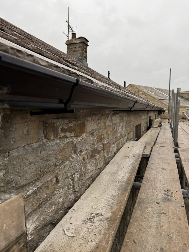 Premium-Seamless-Aluminium-Guttering-Install-in-Clitheroe-–-Adva.jpg