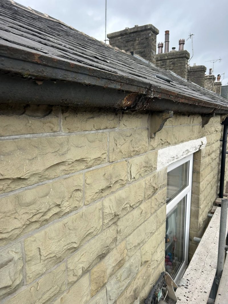 Seamless-Guttering-Services-in-Rawtenstall.jpg