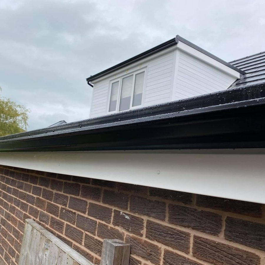 Aluminium-Seamless-gutters-fitted-at-Simmonstone-Advancedg.jpeg