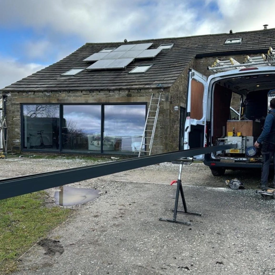 Aluminium-gutters-fitted-In-Anthacite-7016-Kelbrook-Lancashire.jpg