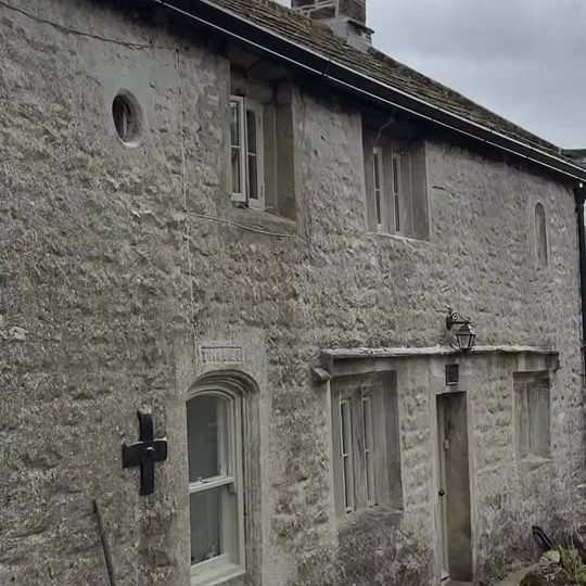 Appletreewick-Seamless-Guttering.jpg Appletreewick-Seamless-Guttering.jpg