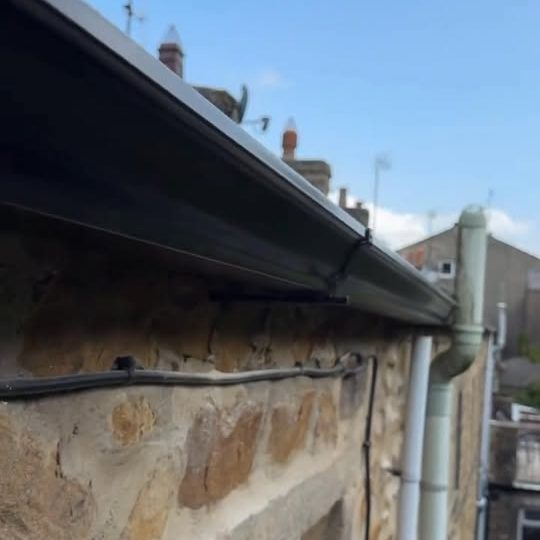 Seamless-Aluminium-Guttering-–-Lothersdale-Surrounding-Areas.jpg