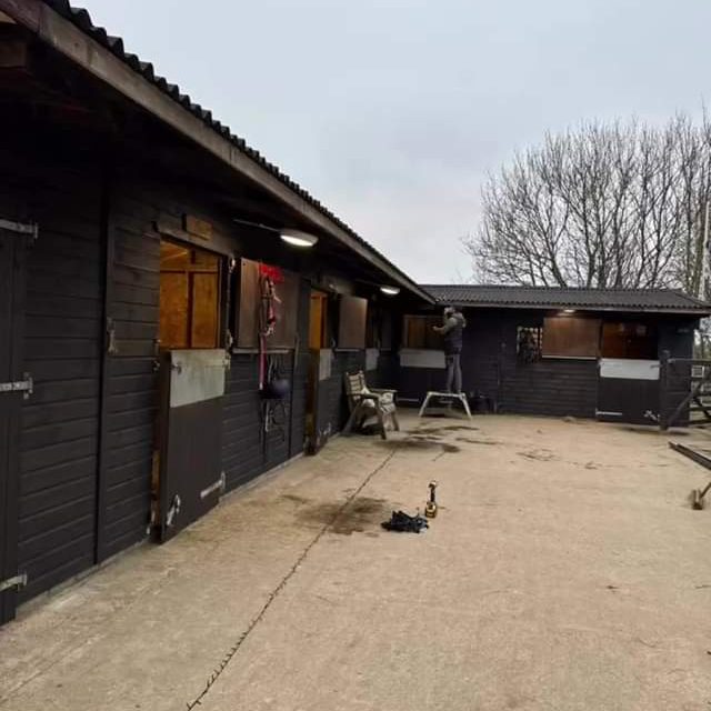 Seamless-guttering-on-some-stables-in-Barnoldswick-Lancashire.jpg