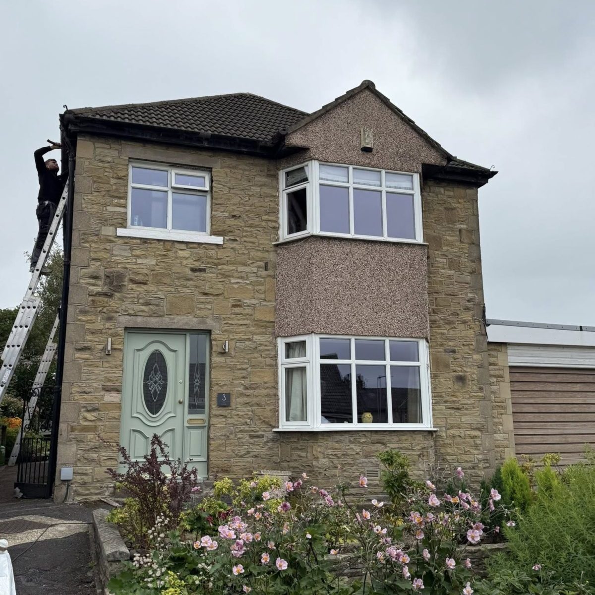 UPVC-Fascia-Boards-Aluminium-Seamless-Gutters-in-Clitheroe.jpg UPVC-Fascia-Boards-Aluminium-Seamless-Gutters-in-Clitheroe.jpg