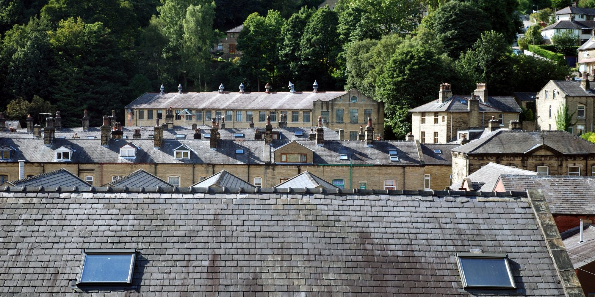 photo of rooftops in hebden bridge